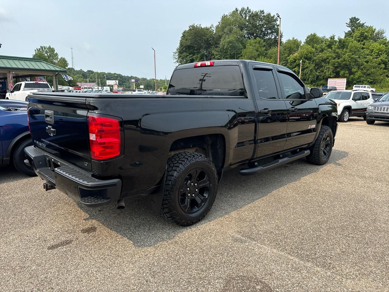 Chevrolet Silverado 1500 4WD Double Cab 143.5" LT w/2LT 2018