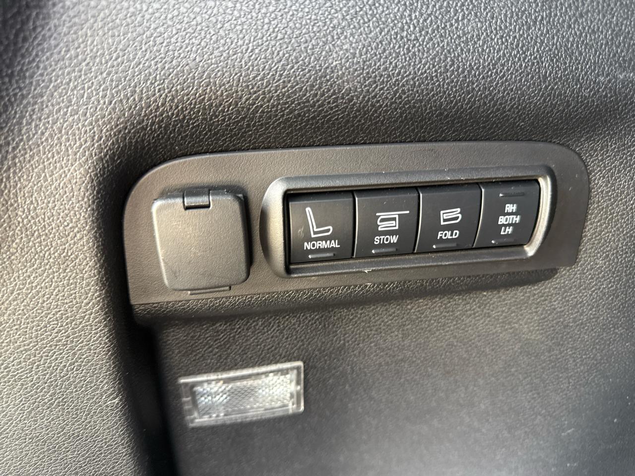 Ford Explorer Limited 4WD 2017