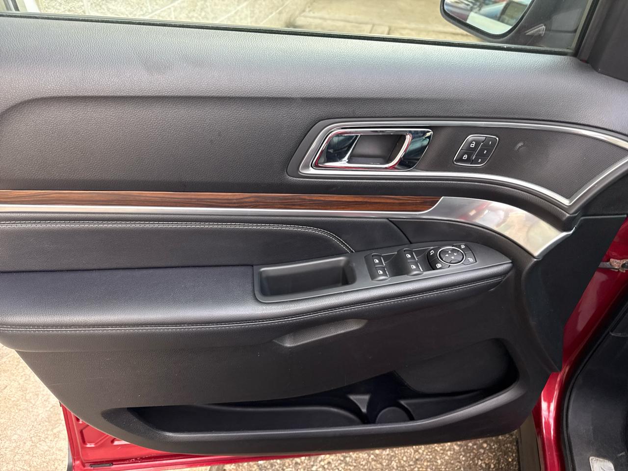 Ford Explorer Limited 4WD 2017