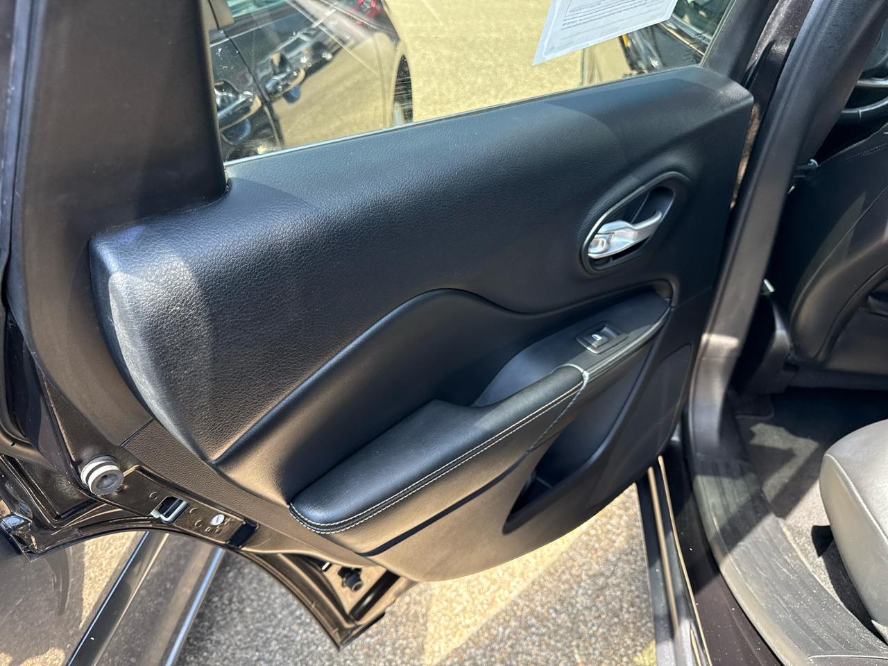 Jeep Cherokee 4WD 4dr Limited 2016