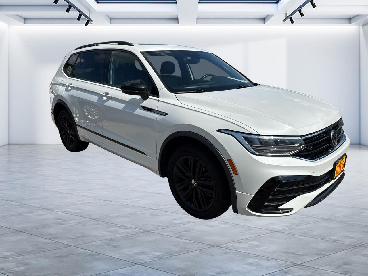 2022 Volkswagen Tiguan 2.0T SE R-Line Black 4MOTION