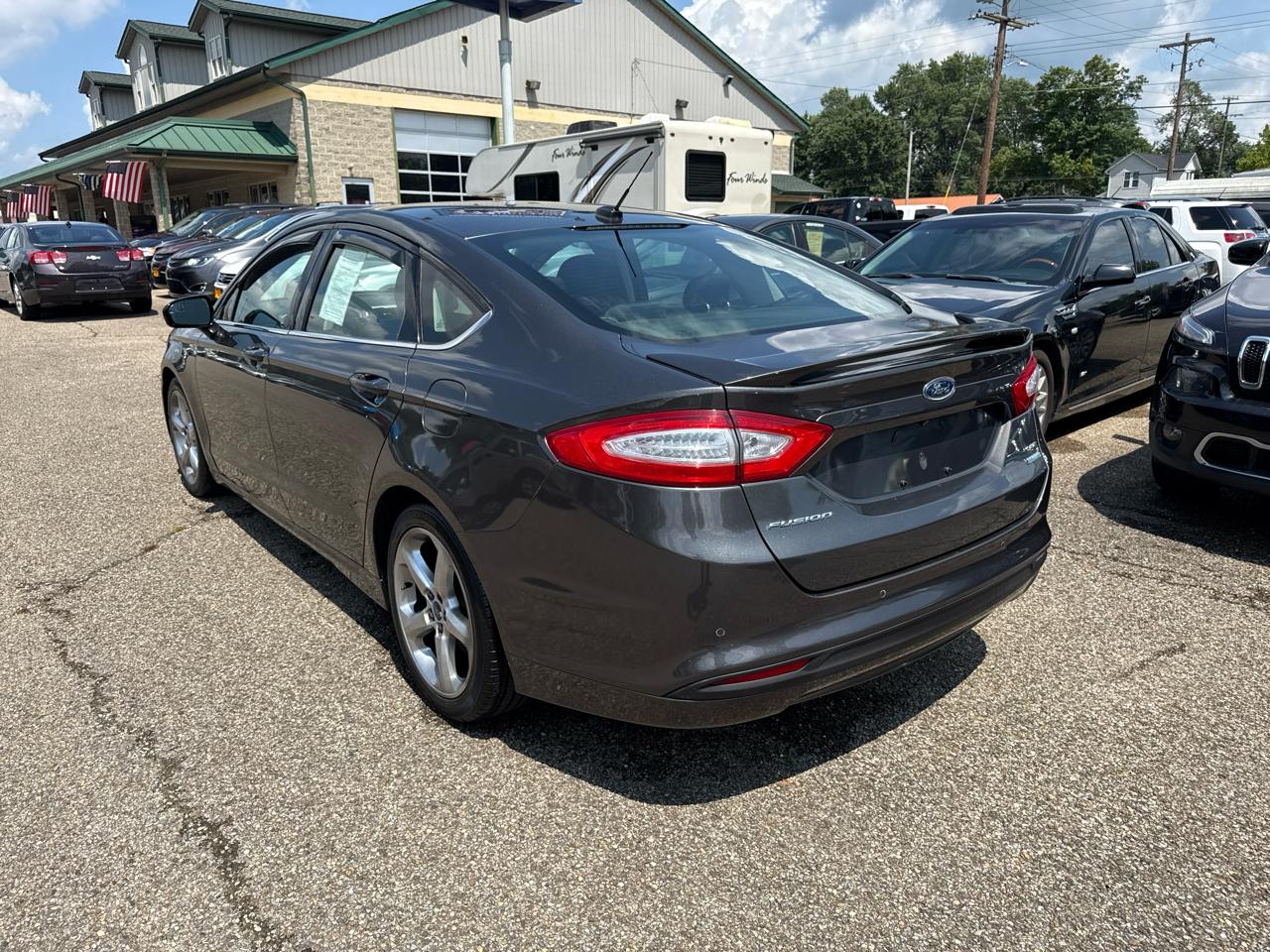 Ford Fusion 4dr Sdn SE FWD 2015