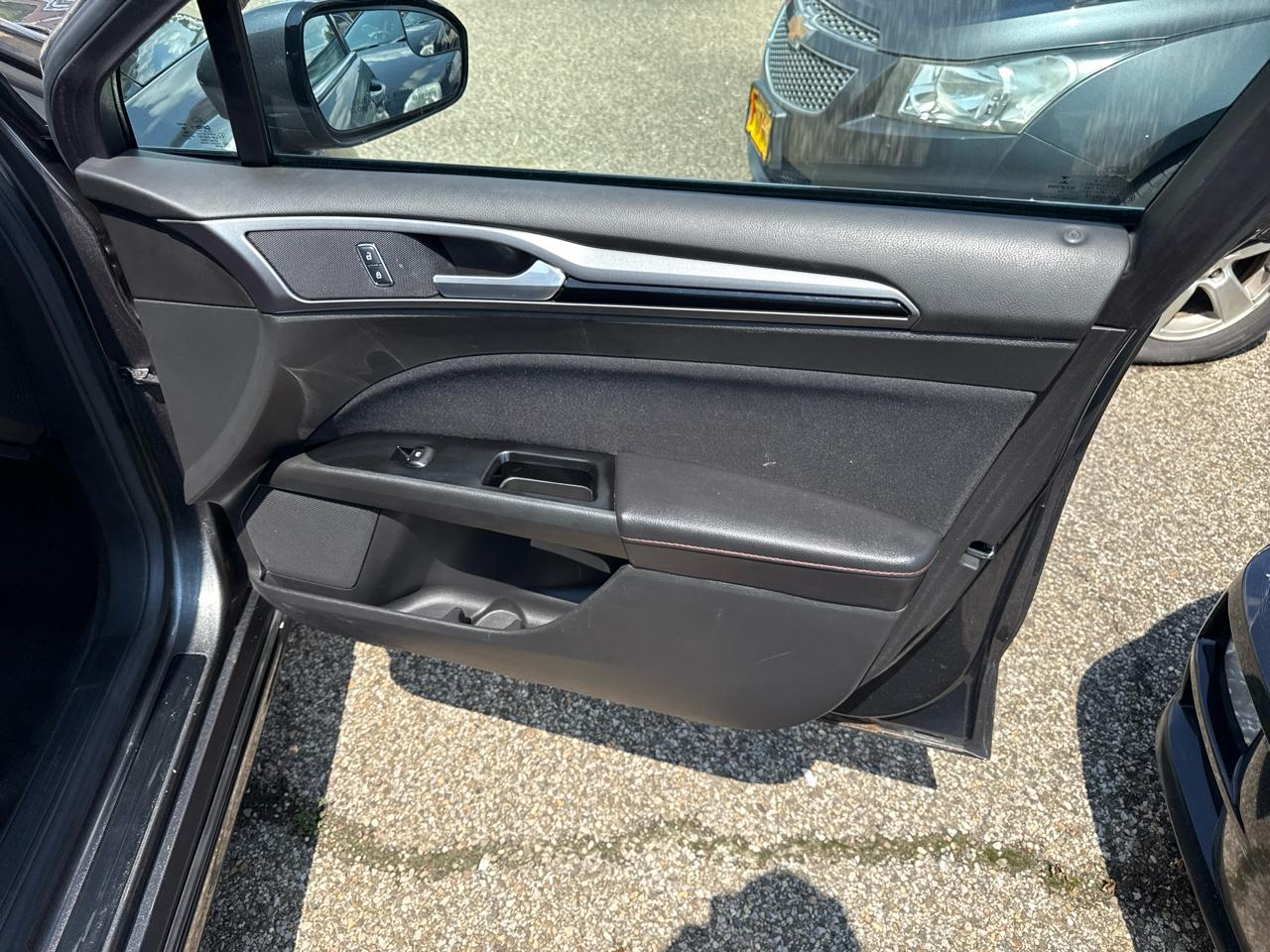 Ford Fusion 4dr Sdn SE FWD 2015
