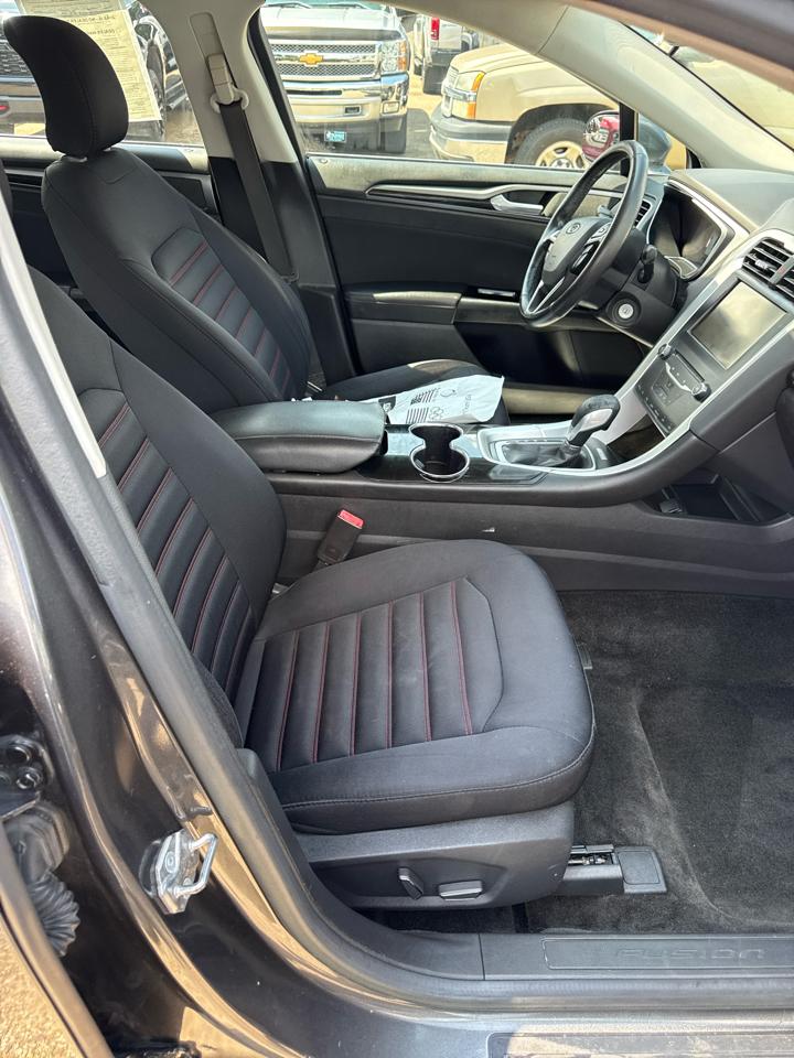 Ford Fusion 4dr Sdn SE FWD 2015