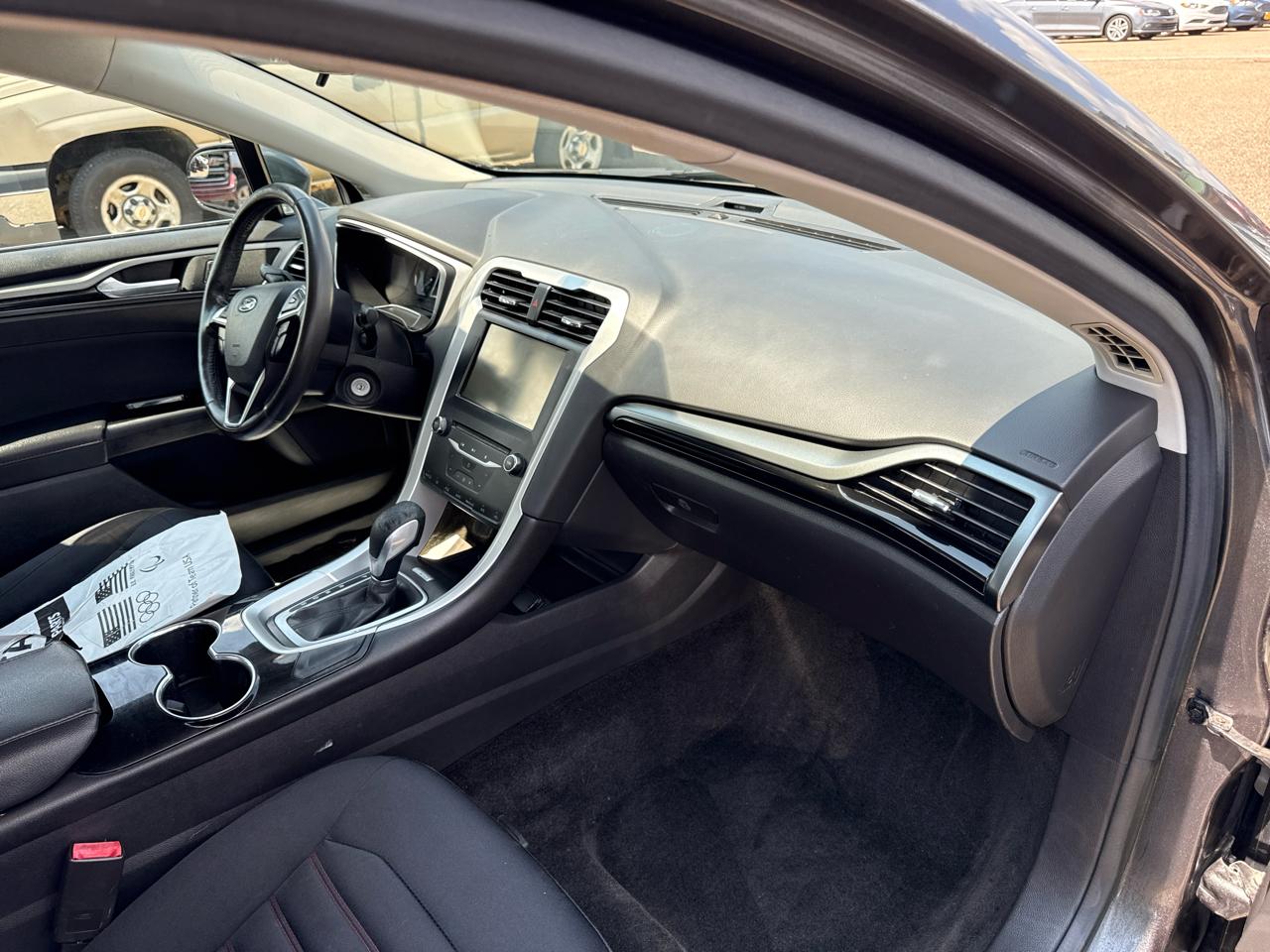 Ford Fusion 4dr Sdn SE FWD 2015