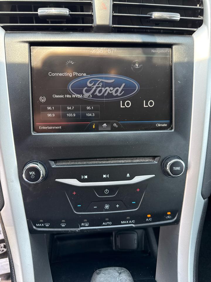 Ford Fusion 4dr Sdn SE FWD 2015