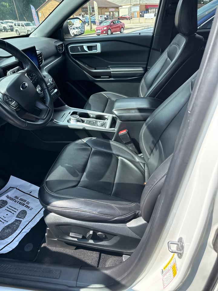 Ford Explorer XLT 4WD 2020