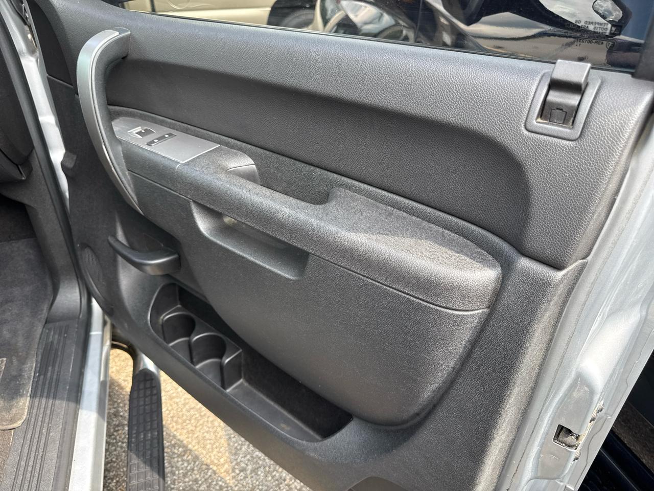 Chevrolet Silverado 1500 4WD Crew Cab 143.5" LT 2012