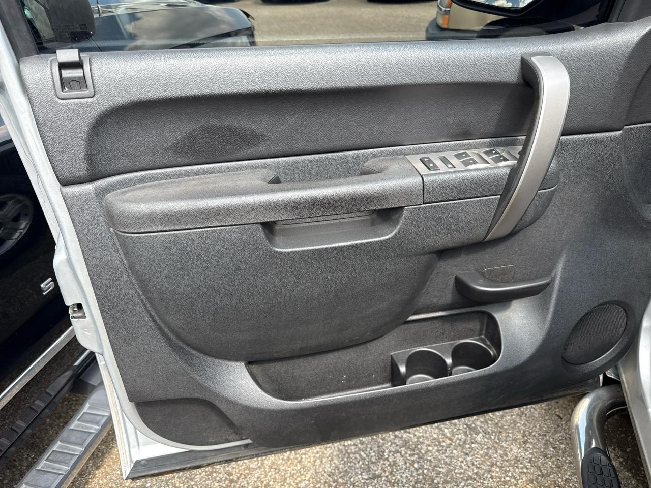 Chevrolet Silverado 1500 4WD Crew Cab 143.5" LT 2012