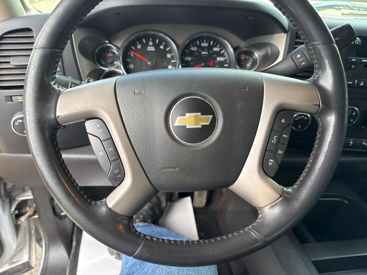 Chevrolet Silverado 1500 4WD Crew Cab 143.5" LT 2012
