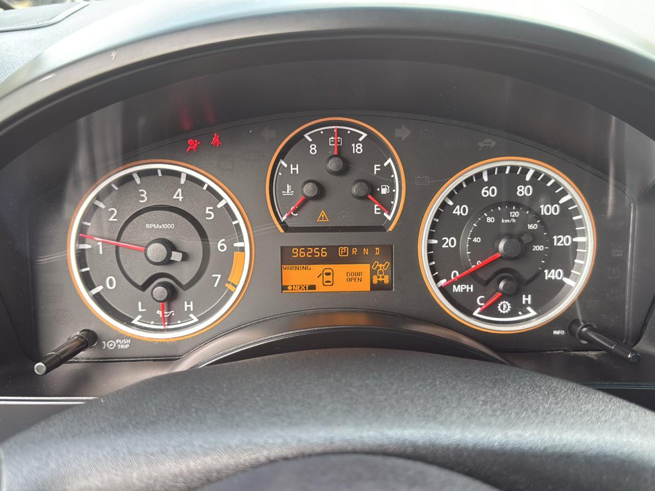 Nissan Titan 4WD King Cab SWB SE 2010