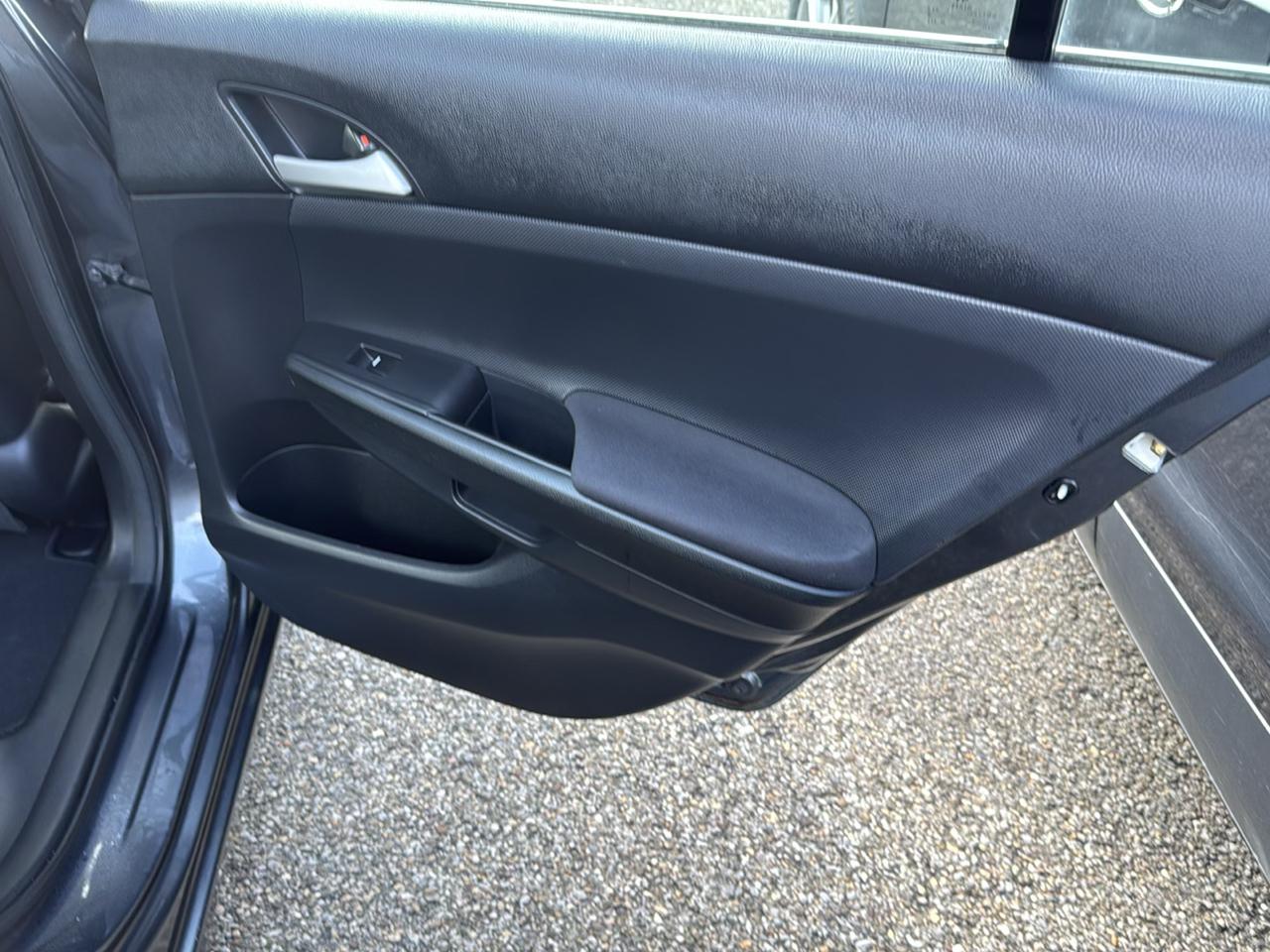 Honda Accord Sdn 4dr I4 Auto SE 2012
