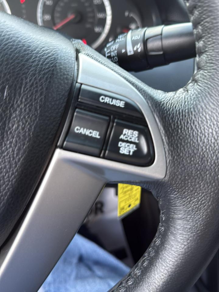 Honda Accord Sdn 4dr I4 Auto SE 2012