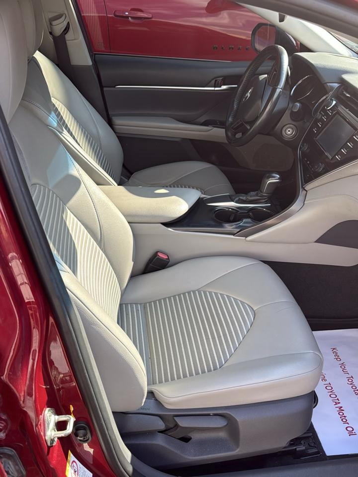 Toyota Camry XLE Auto (Natl) 2018