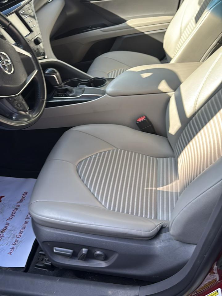Toyota Camry XLE Auto (Natl) 2018