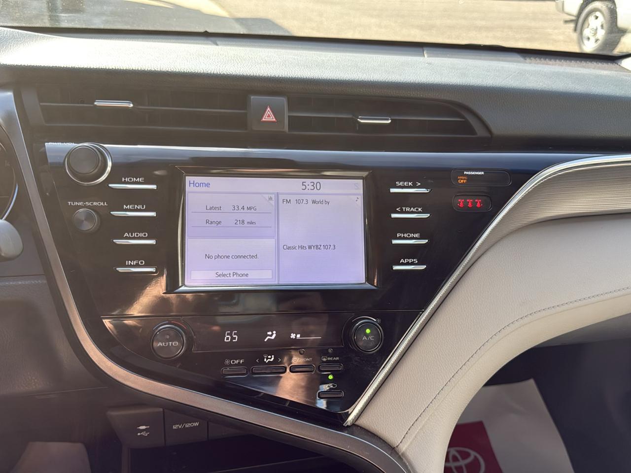 Toyota Camry XLE Auto (Natl) 2018