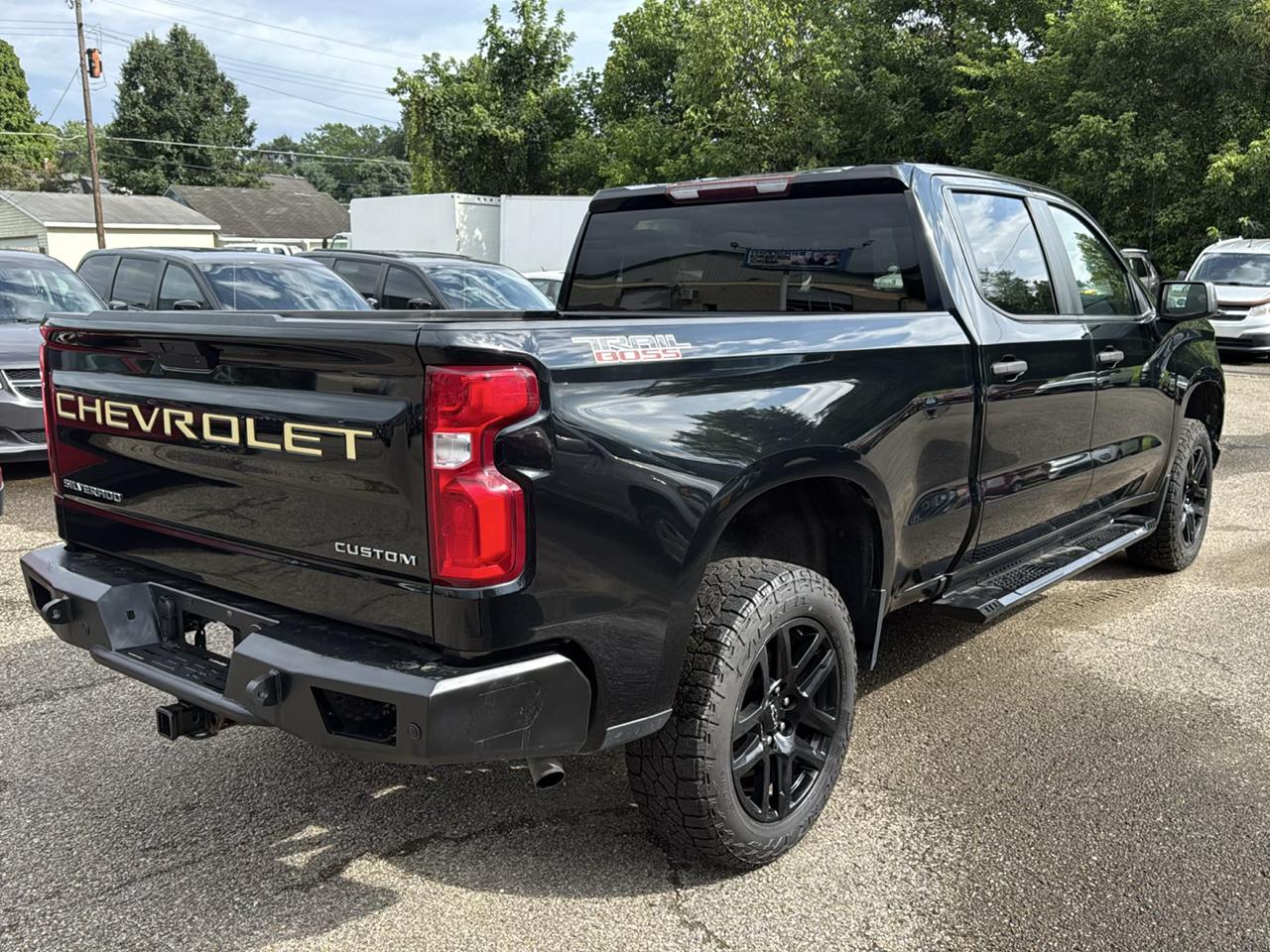 Chevrolet Silverado 1500 4WD Crew Cab 157" Custom Trail Boss 2021