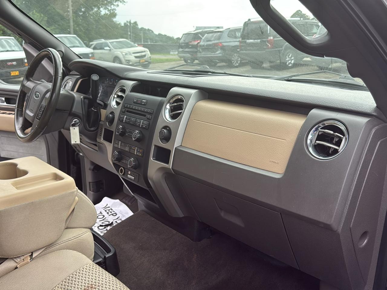 Ford F-150 4WD SuperCrew 145" Platinum 2012