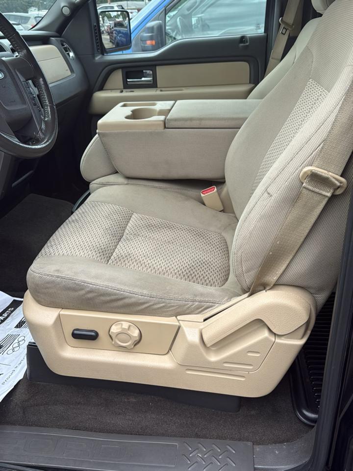 Ford F-150 4WD SuperCrew 145" Platinum 2012