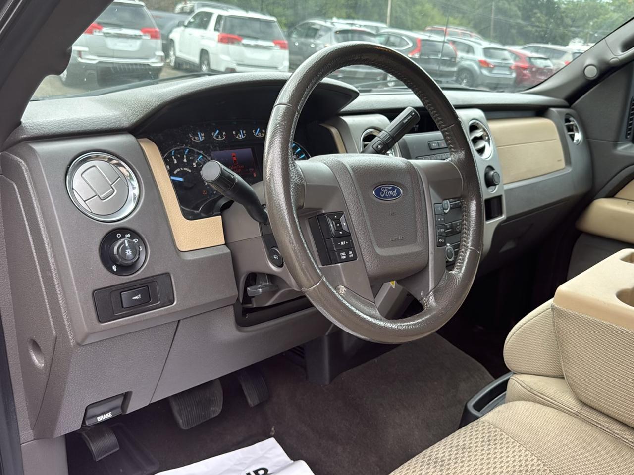 Ford F-150 4WD SuperCrew 145" Platinum 2012