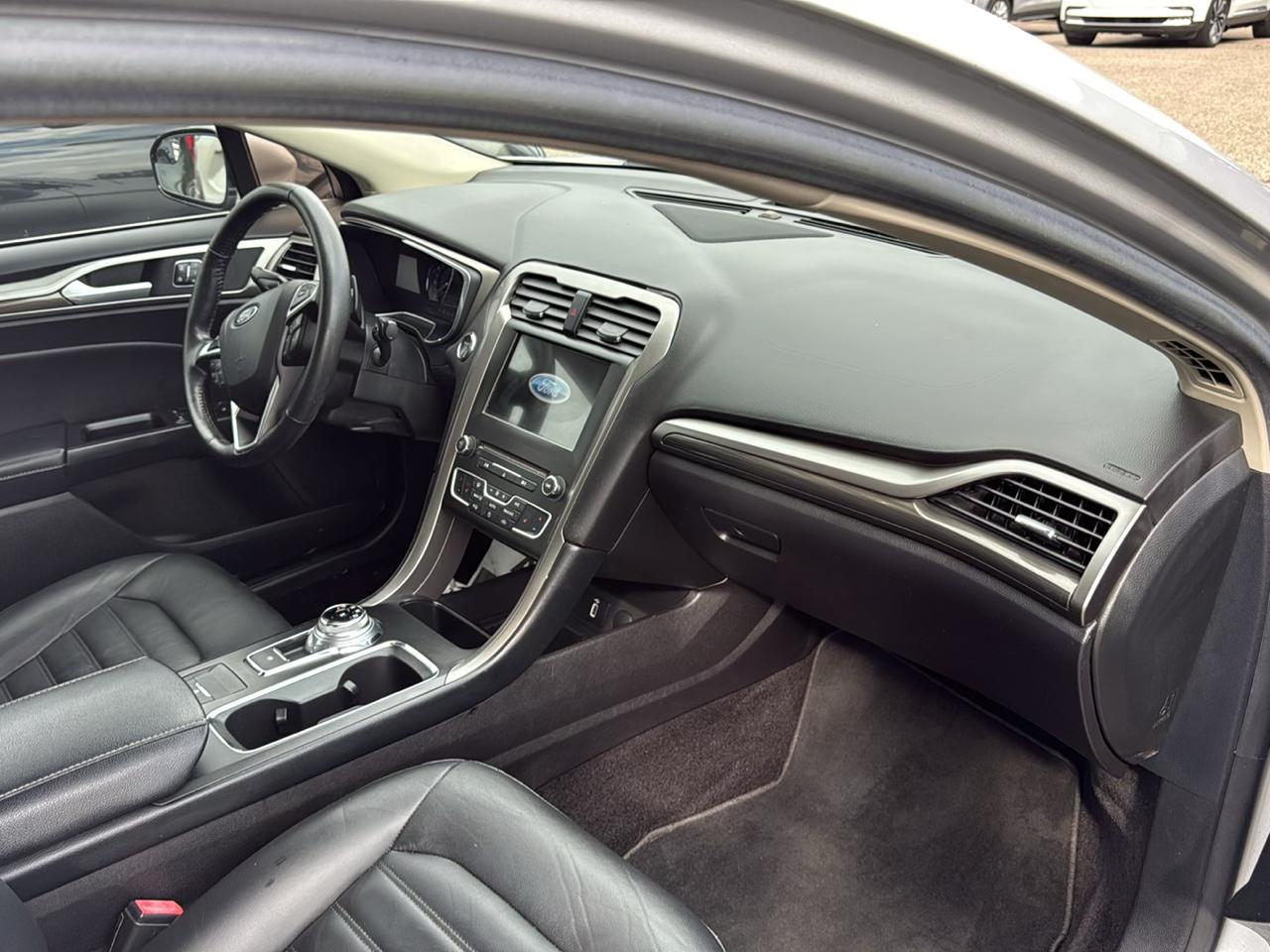 Ford Fusion SE FWD 2017
