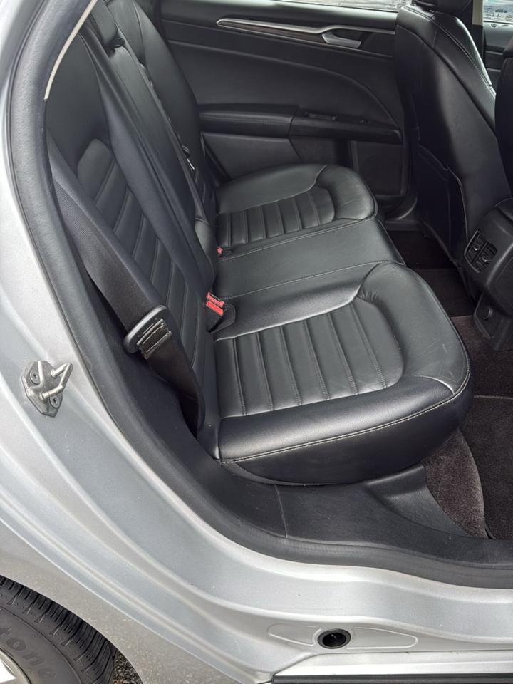 Ford Fusion SE FWD 2017
