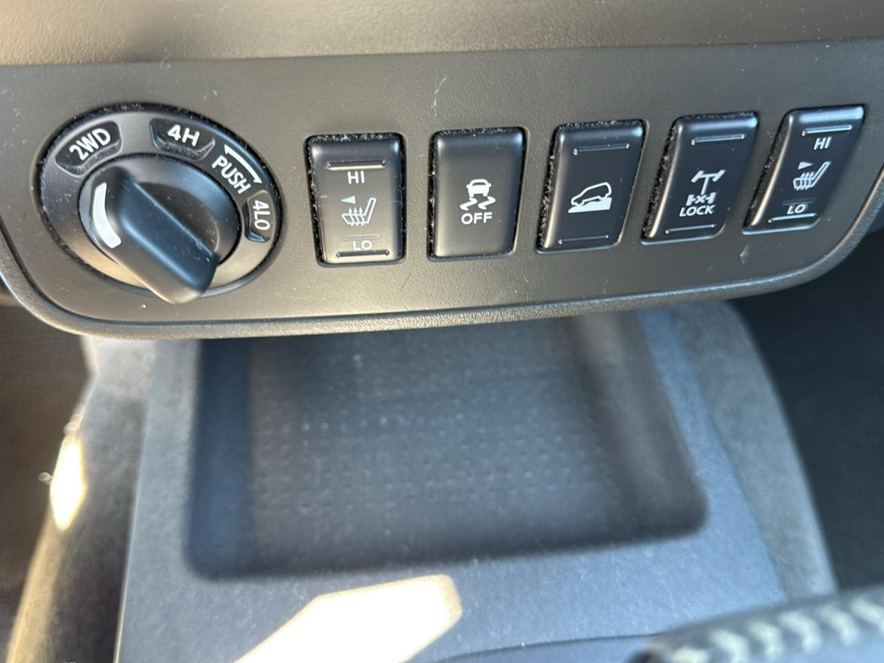 Nissan Xterra 4WD 4dr Auto Pro-4X 2014