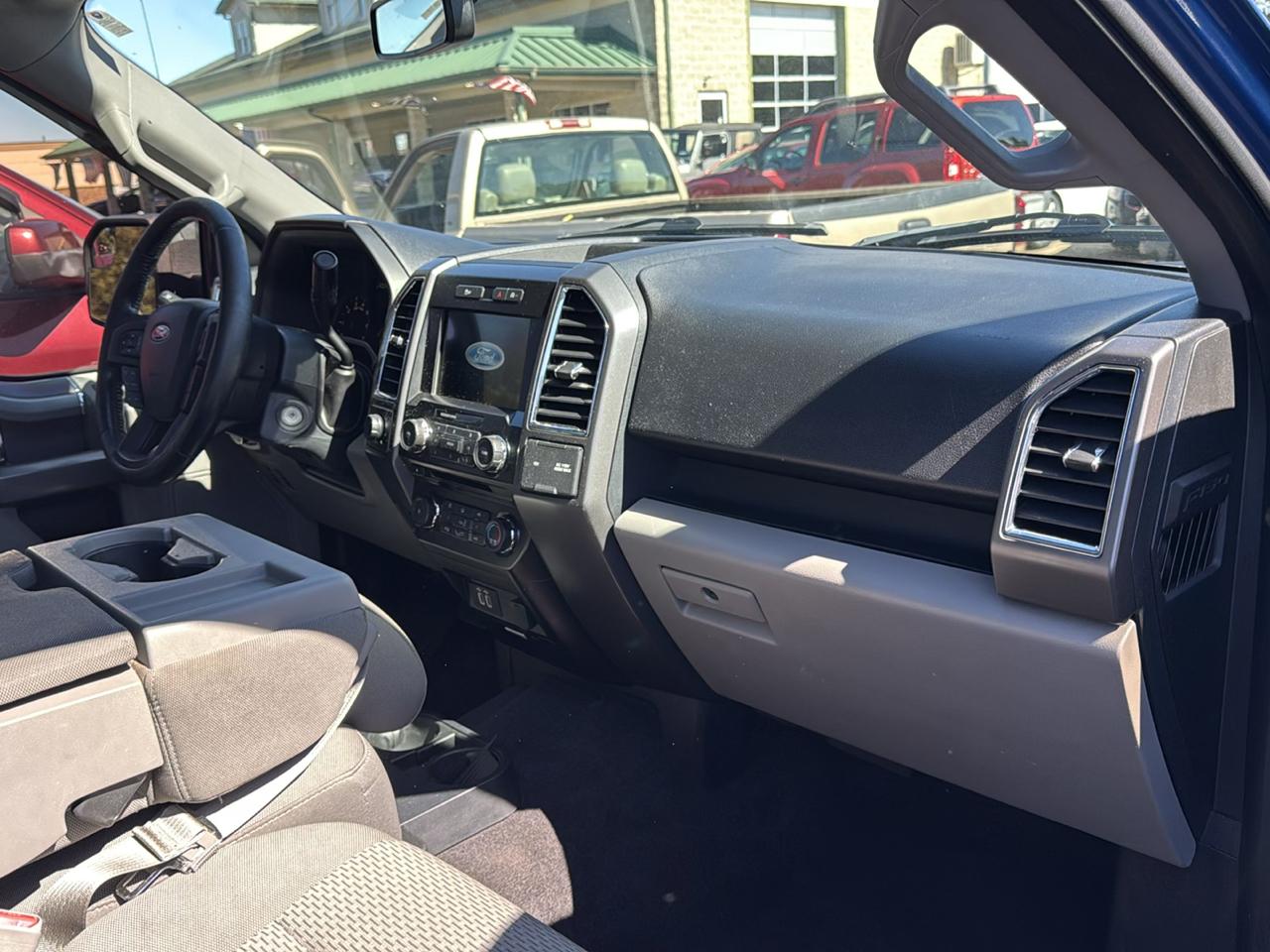 Ford F-150 4WD SuperCrew 145" XLT 2016