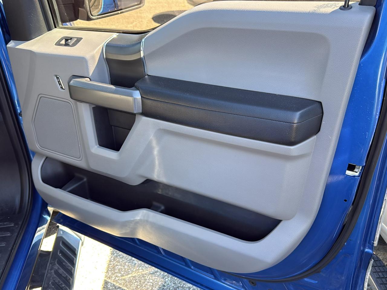 Ford F-150 4WD SuperCrew 145" XLT 2016