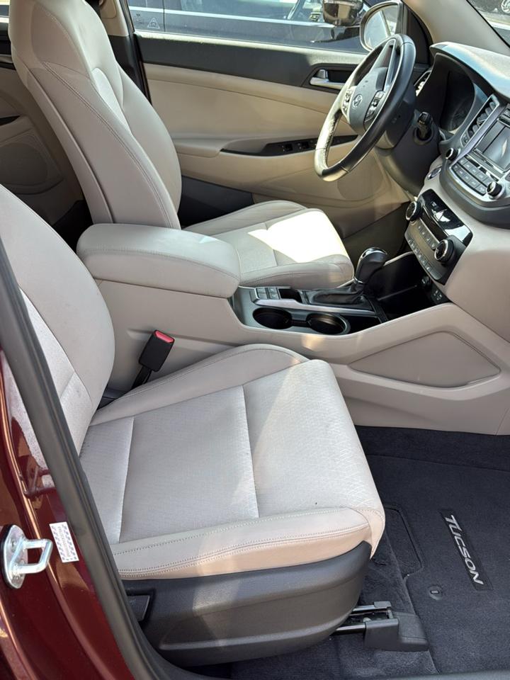 Hyundai Tucson AWD 4dr Sport w/Beige Int 2016
