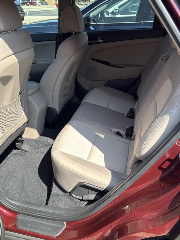 Hyundai Tucson AWD 4dr Sport w/Beige Int 2016