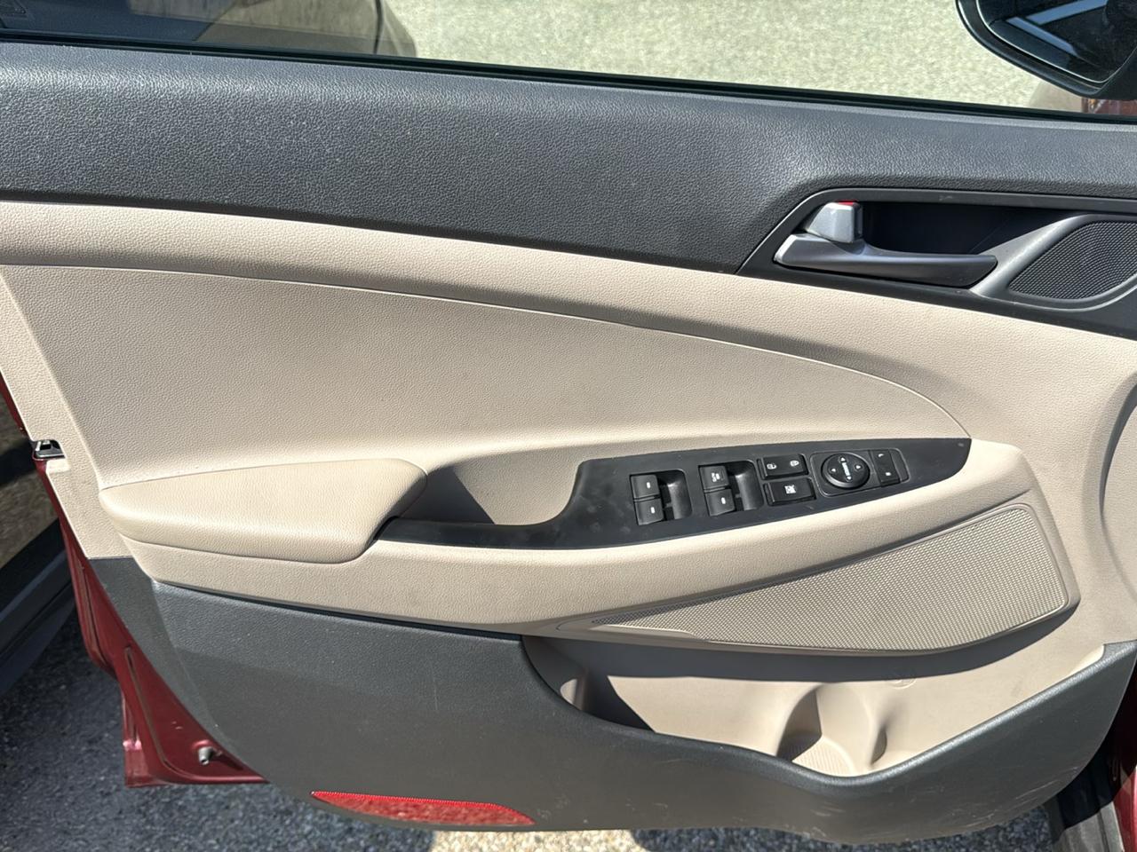 Hyundai Tucson AWD 4dr Sport w/Beige Int 2016