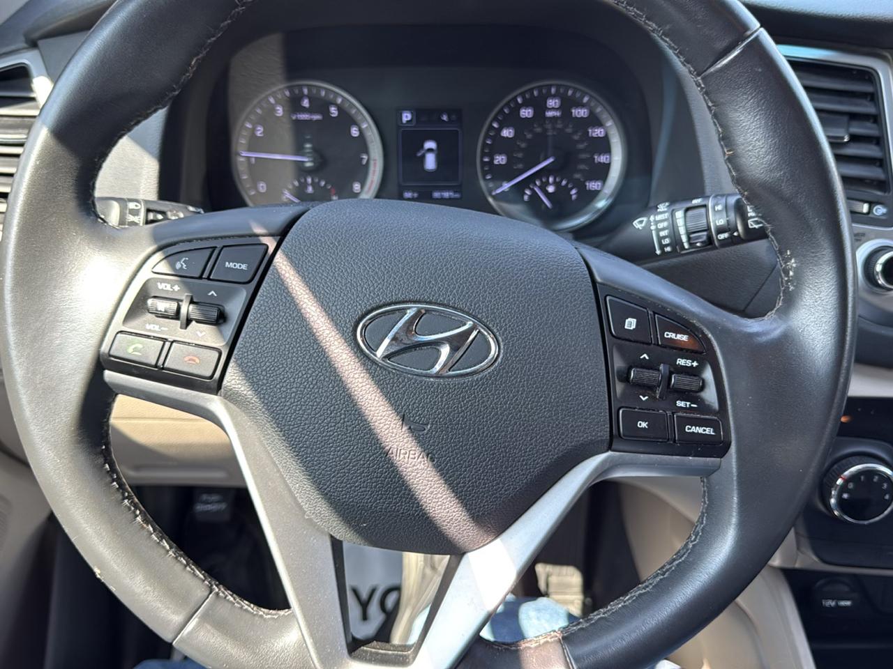 Hyundai Tucson AWD 4dr Sport w/Beige Int 2016