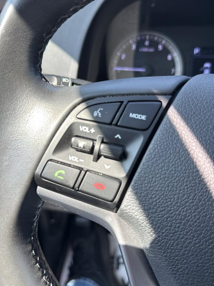 Hyundai Tucson AWD 4dr Sport w/Beige Int 2016