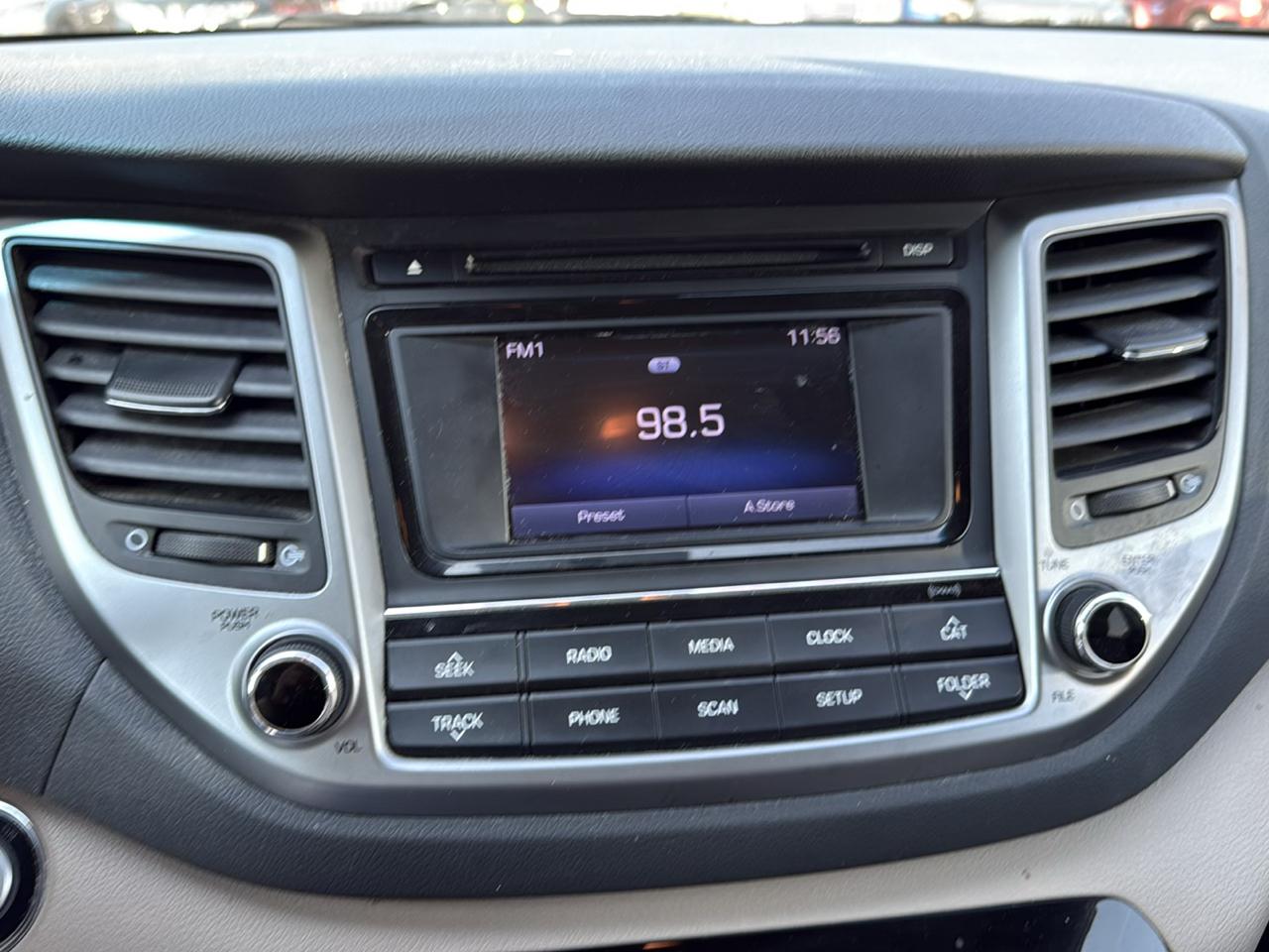Hyundai Tucson AWD 4dr Sport w/Beige Int 2016