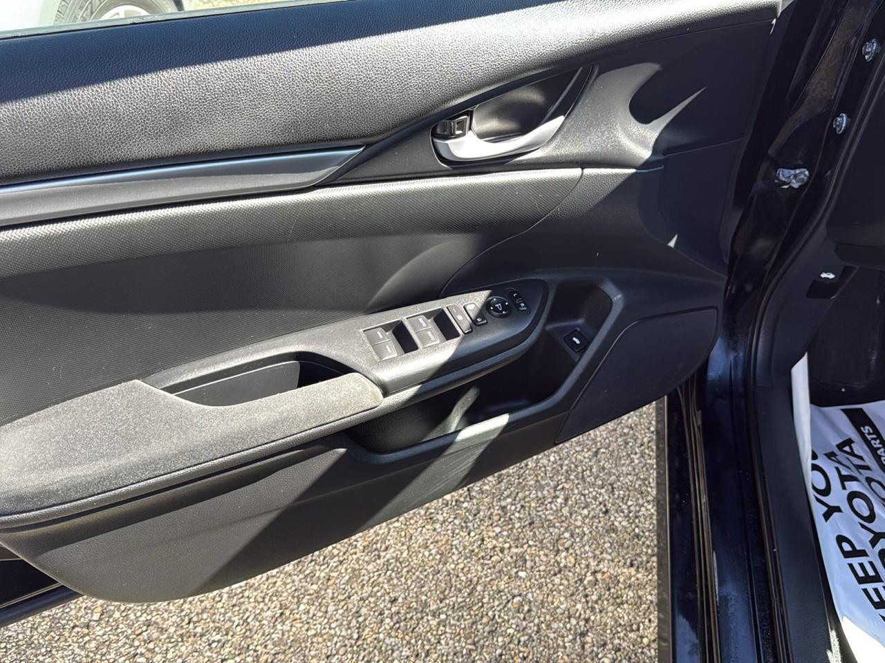 Honda Civic Sedan LX CVT 2021