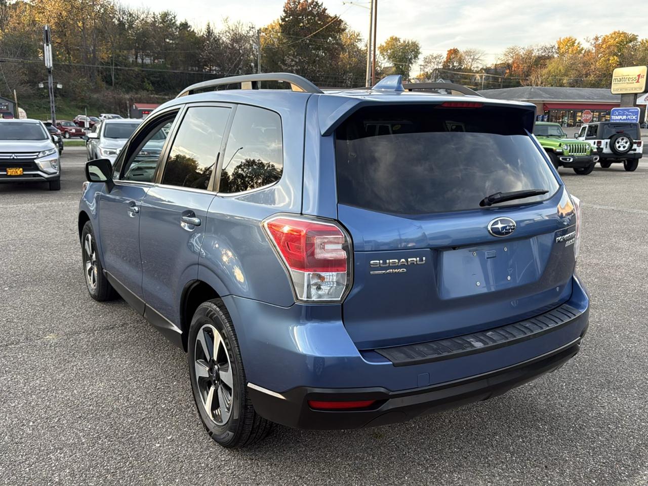 Subaru Forester 2.5i Limited CVT 2017