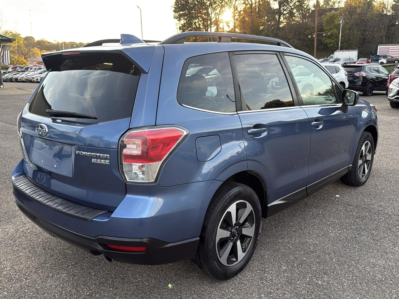 Subaru Forester 2.5i Limited CVT 2017