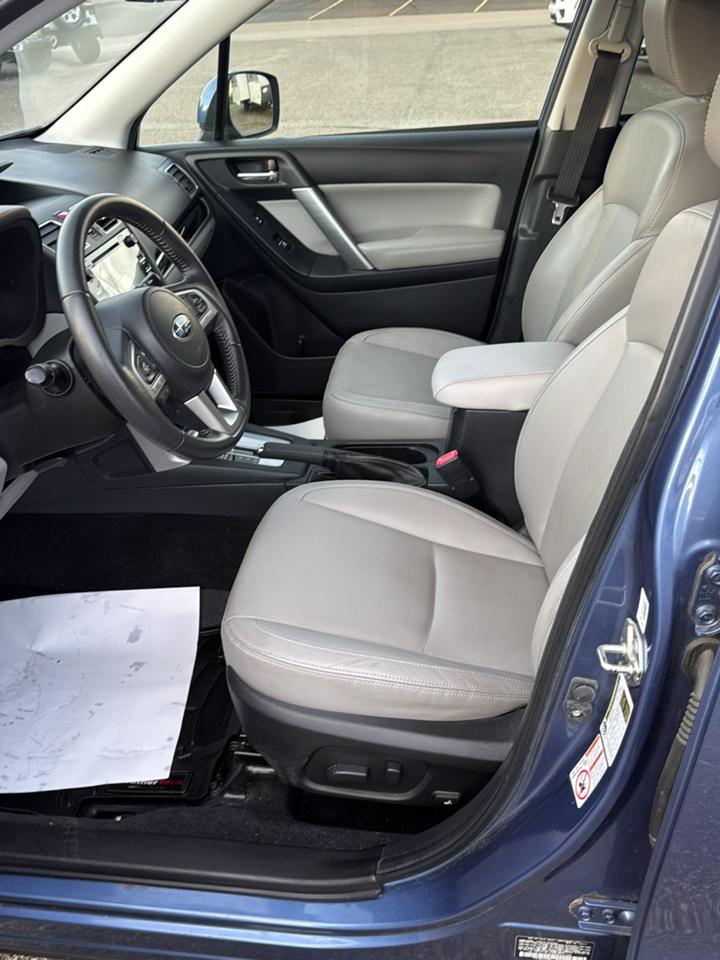 Subaru Forester 2.5i Limited CVT 2017