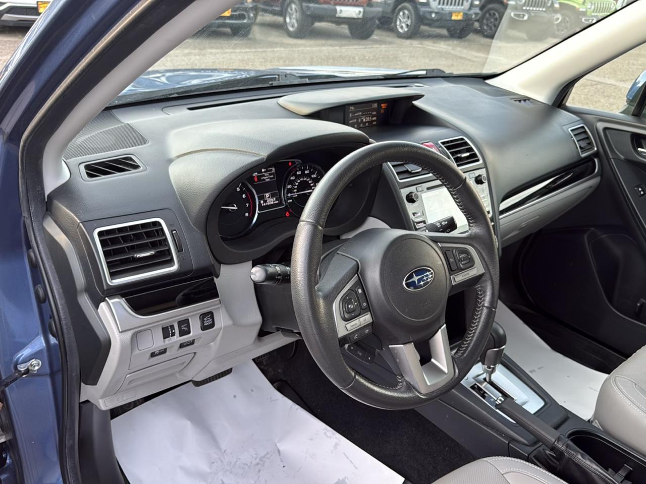 Subaru Forester 2.5i Limited CVT 2017
