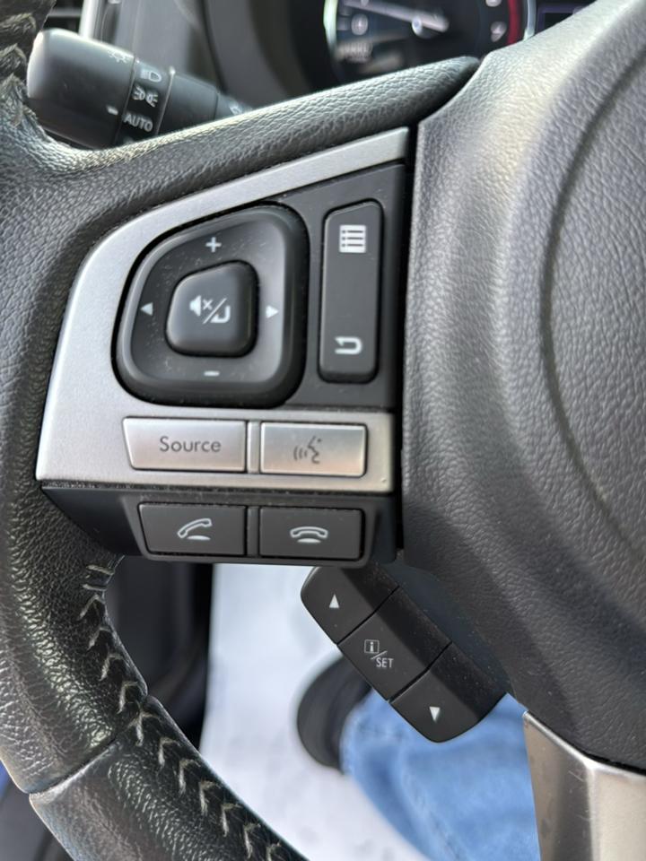 Subaru Forester 2.5i Limited CVT 2017