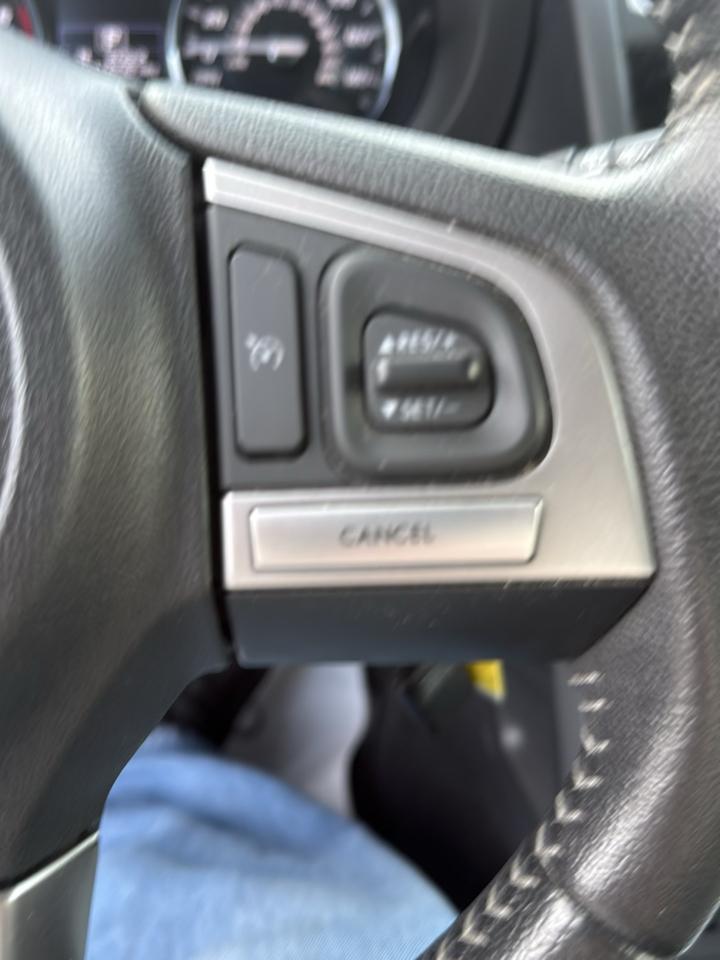 Subaru Forester 2.5i Limited CVT 2017