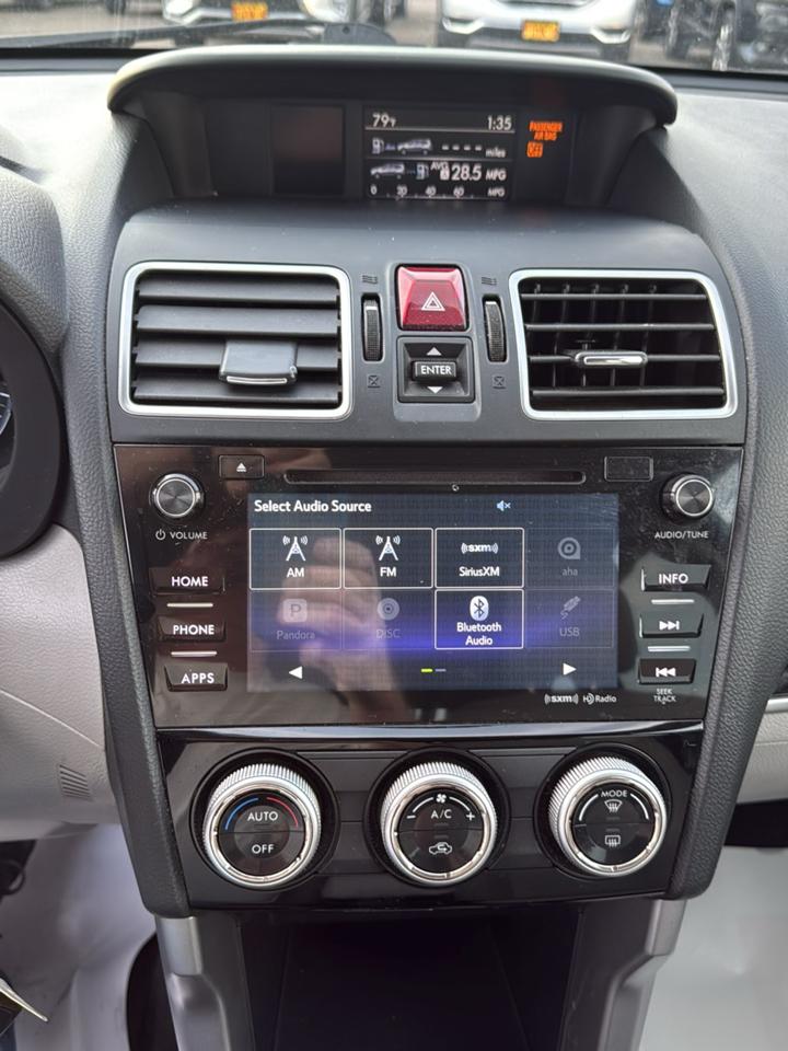 Subaru Forester 2.5i Limited CVT 2017
