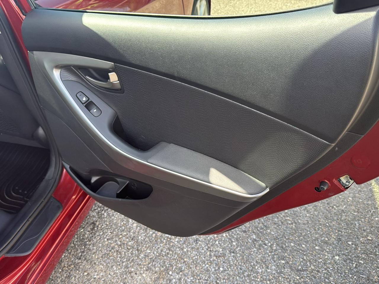 Hyundai Elantra 4dr Sdn Auto Limited (Ulsan Plant) 2012