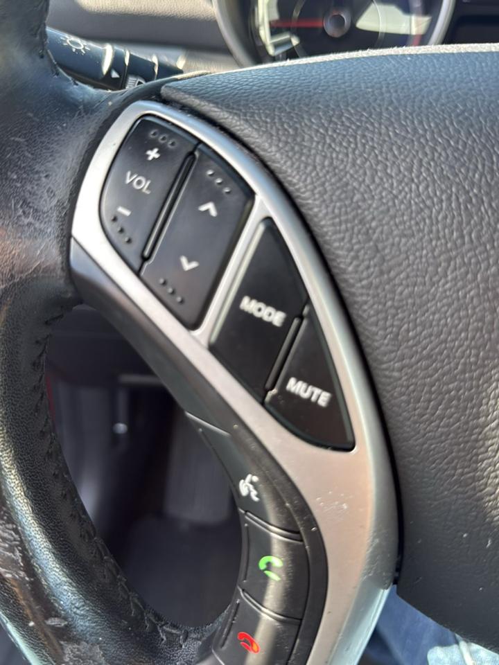Hyundai Elantra 4dr Sdn Auto Limited (Ulsan Plant) 2012