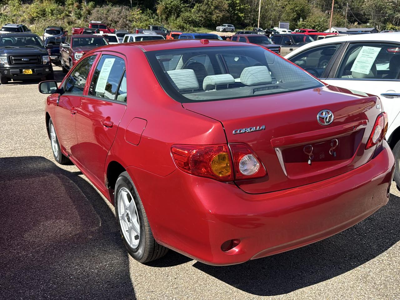 Toyota Corolla 4dr Sdn Man (Natl) 2010