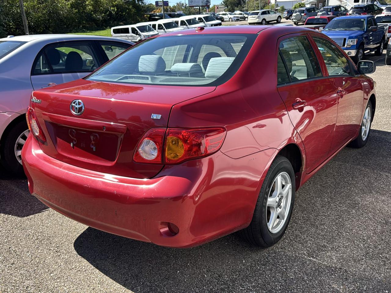 Toyota Corolla 4dr Sdn Man (Natl) 2010