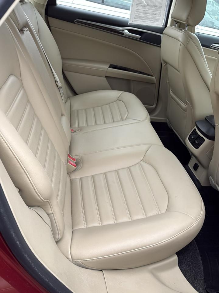 Ford Fusion 4dr Sdn SE FWD 2015