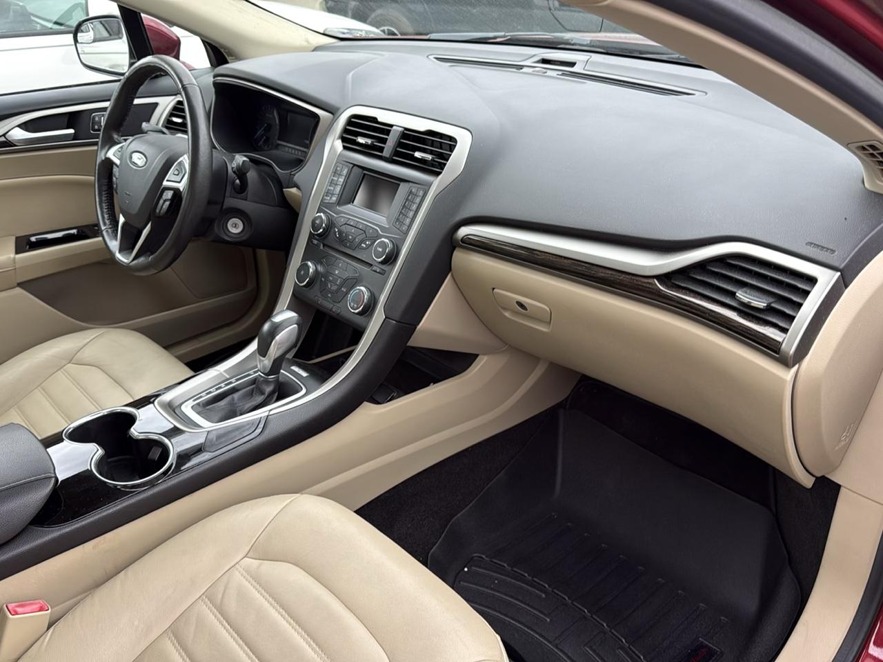 Ford Fusion 4dr Sdn SE FWD 2015