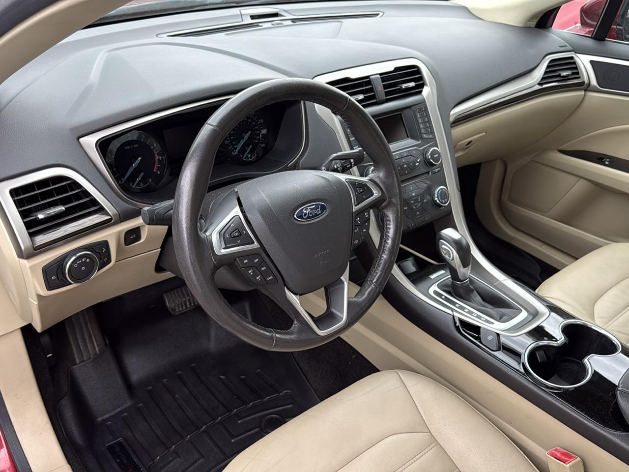 Ford Fusion 4dr Sdn SE FWD 2015
